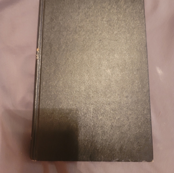 Adult Chapter book called 'Dreams, your magic mirror' - Picture 3 of 5